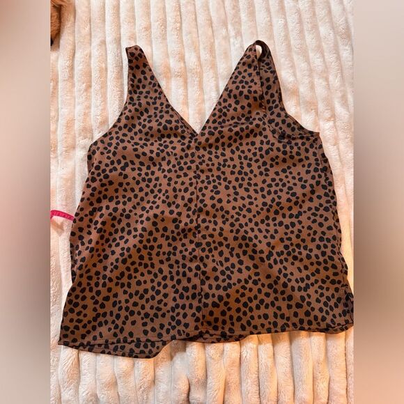 Old Navy Black and Brown Cheetah Sleeveless Crop Tank Top - Picture 3 of 7